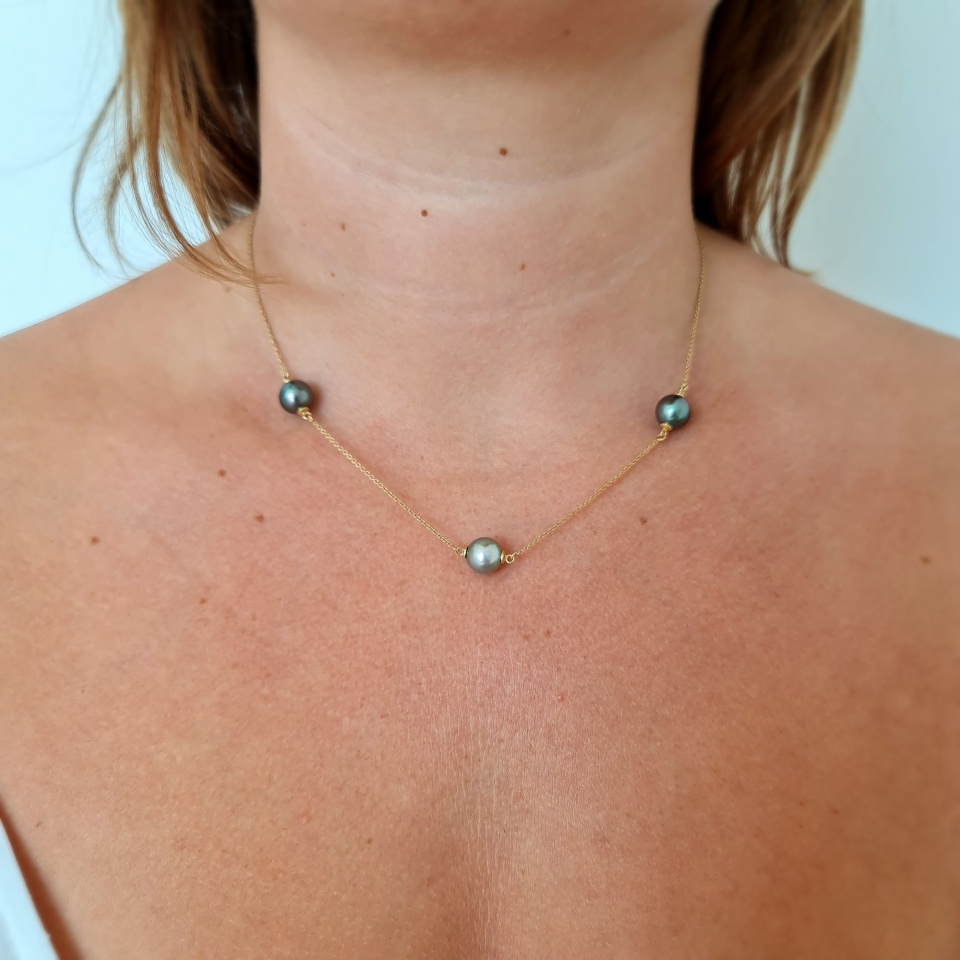 Perles du Lagon Bleu - Collier en Or Jaune et Véritables Perles de Tahiti