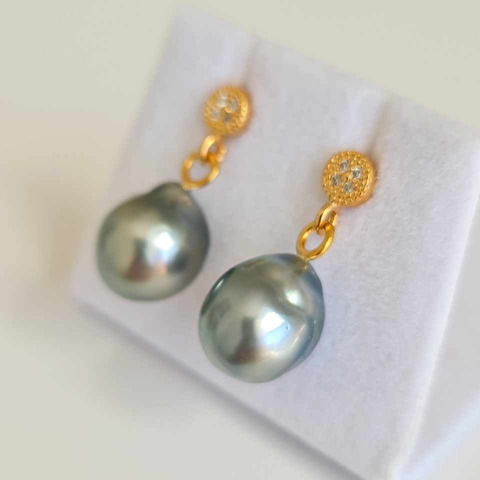 Motane - Boucles d'Oreilles Plaqué Or 3 microns et Véritables Perles de Tahiti