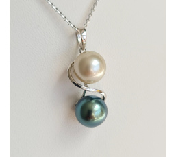 Toi&Moi Maupiti - Pendentif en Or Blanc et Perles de Tahiti d'Exception