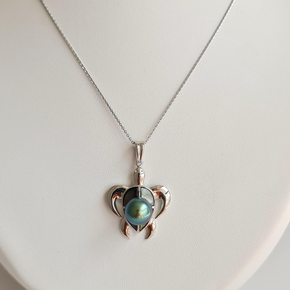 Tortue Nacrée- Pendentif Argent Rhodié et Perle de Tahiti d'Exception
