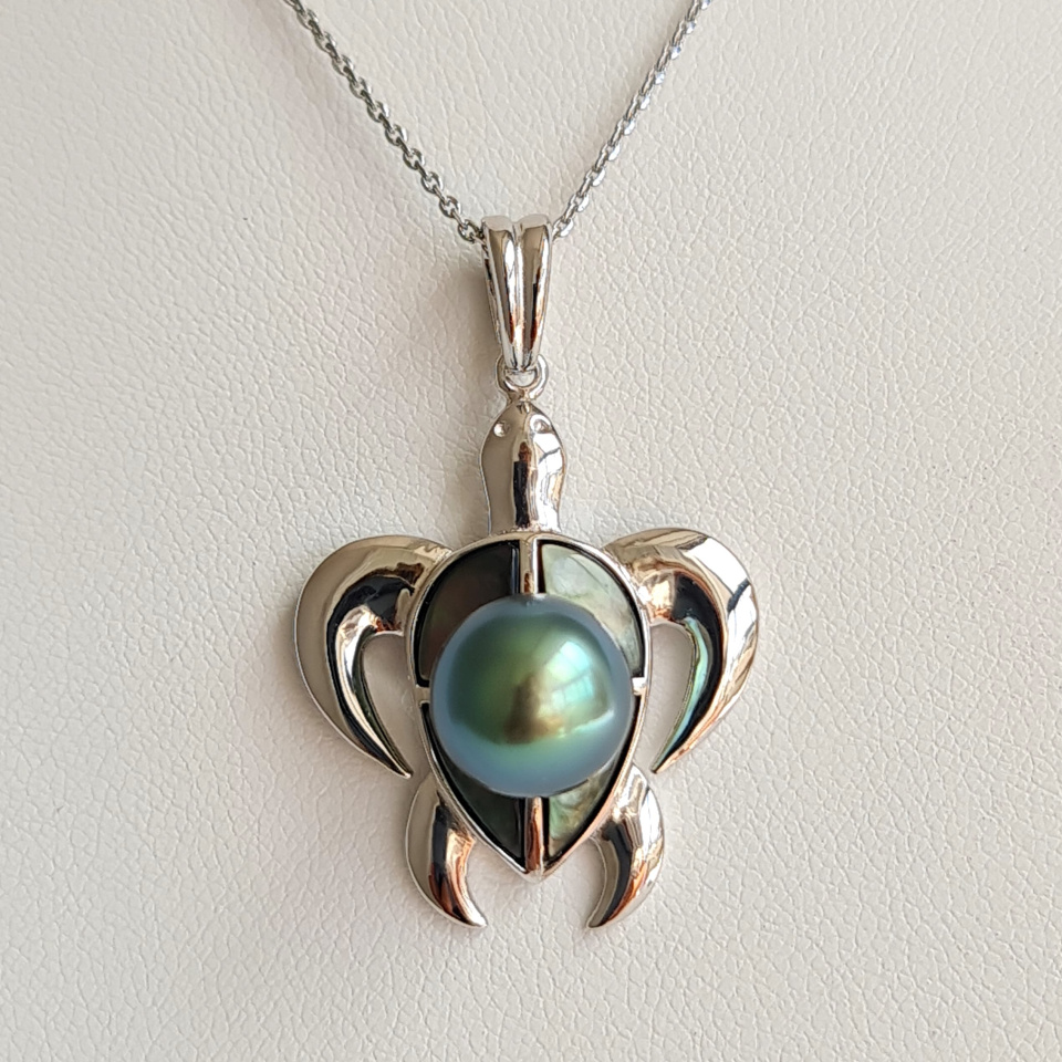 Tortue Nacrée- Pendentif Argent Rhodié et Perle de Tahiti d'Exception