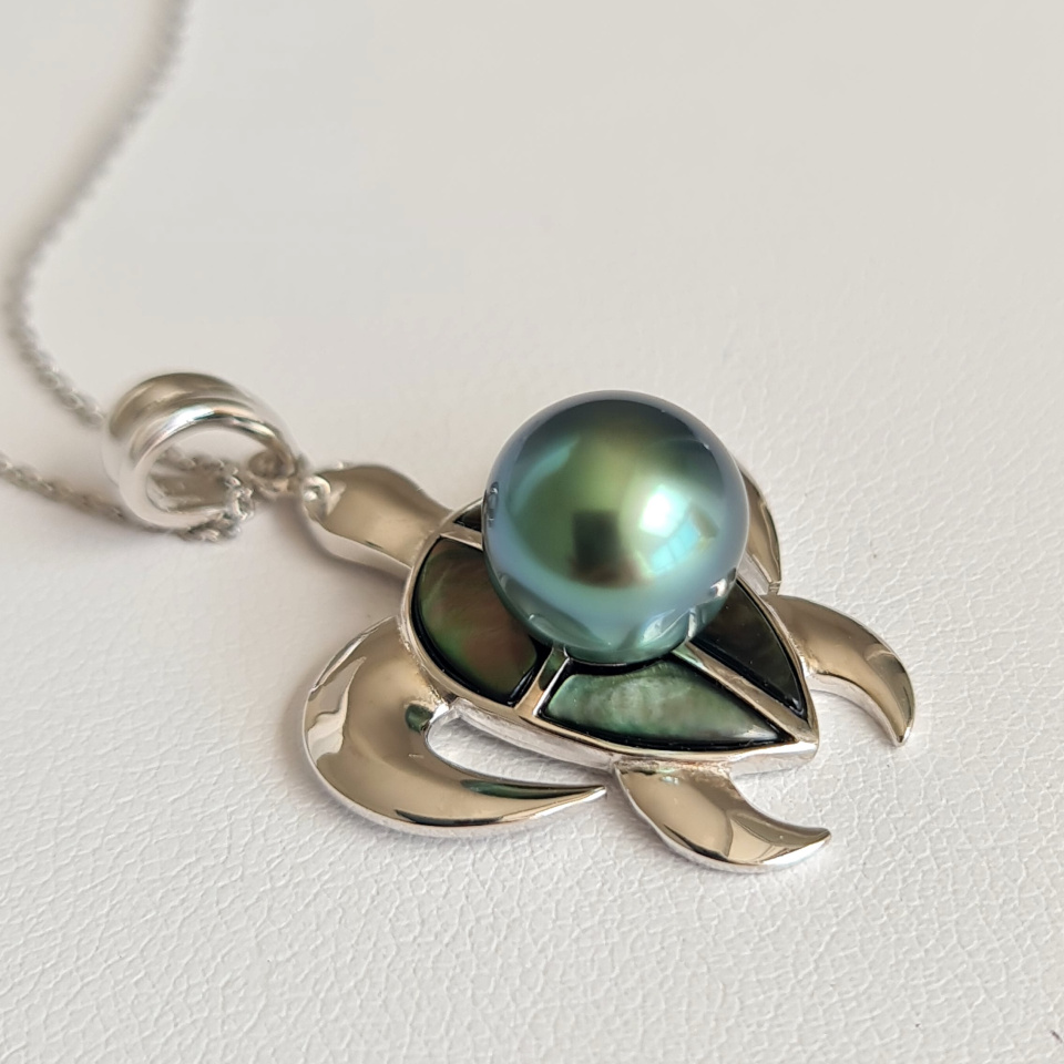Tortue Nacrée- Pendentif Argent Rhodié et Perle de Tahiti d'Exception