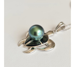 Tortue Nacrée- Pendentif Argent Rhodié et Perle de Tahiti d'Exception