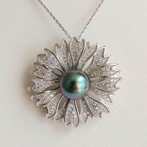 Kanalei - Pendentif/Broche Argent Rhodié et Perle de Tahiti d'exception