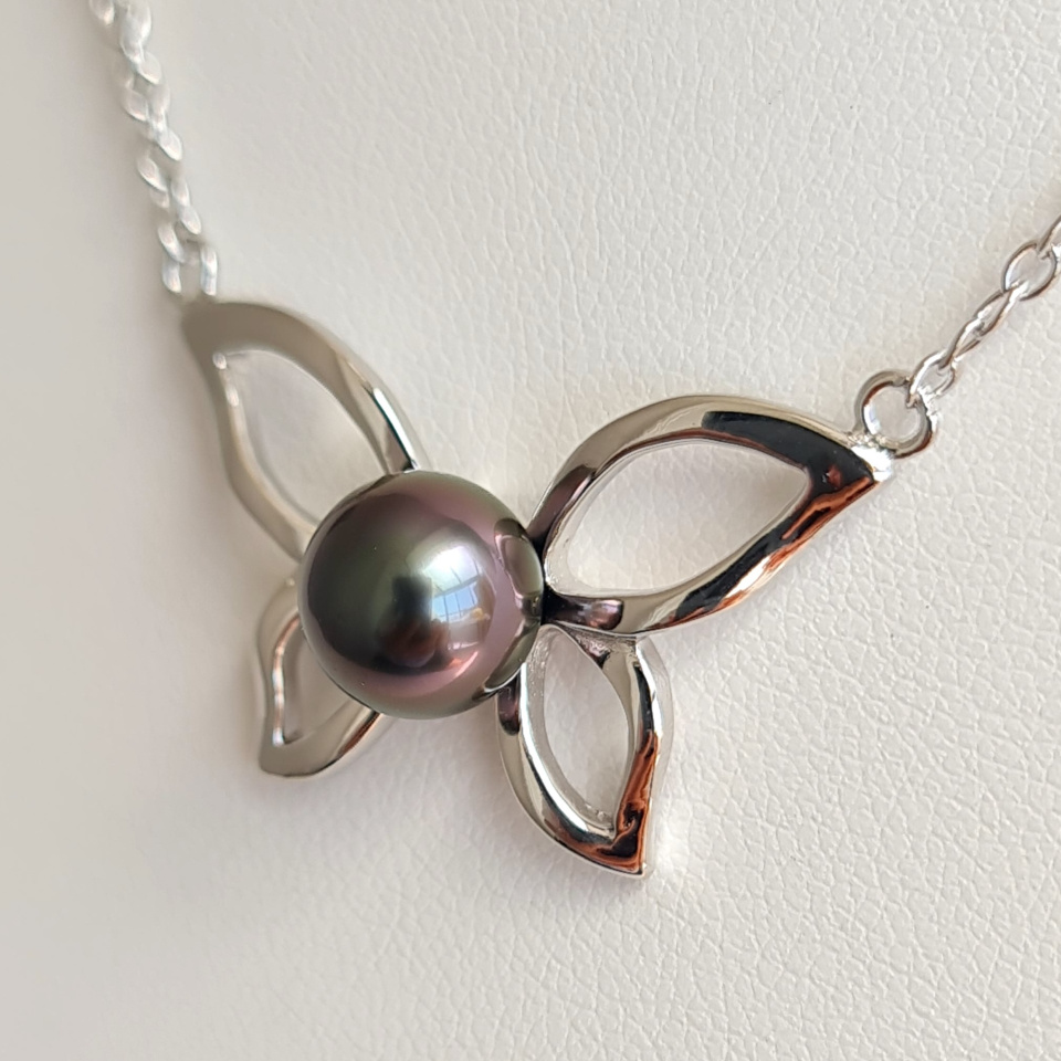 Papillon Vole, vole ... - Collier Argent Rhodié et Véritable Perle de Tahiti d'exception