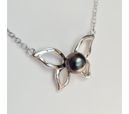 Papillon Vole, vole ... - Collier Argent Rhodié et Véritable Perle de Tahiti d'exception