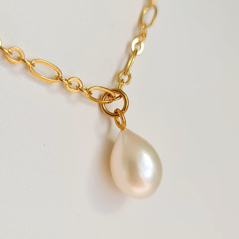Goutte Blanche - Collier Plaqué Or Haute qualité et Perle d'Eau Douce
