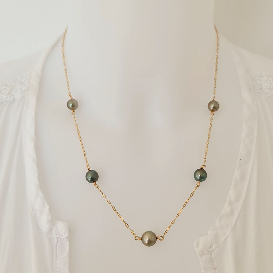Joyaux des Lagons - Collier en Or Jaune et Perles de Tahiti d'Exception
