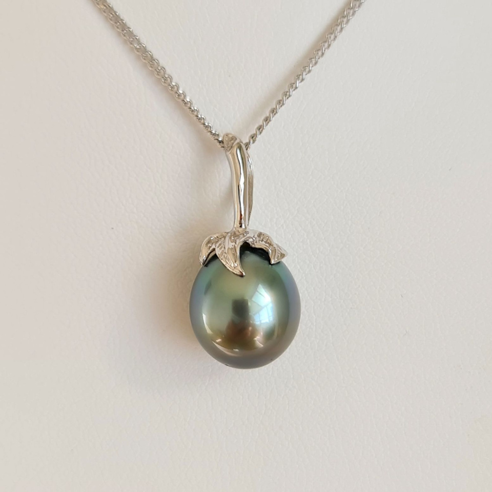 Larme des Dieux - Pendentif en Or Blanc et Perle de Tahiti d'Exception