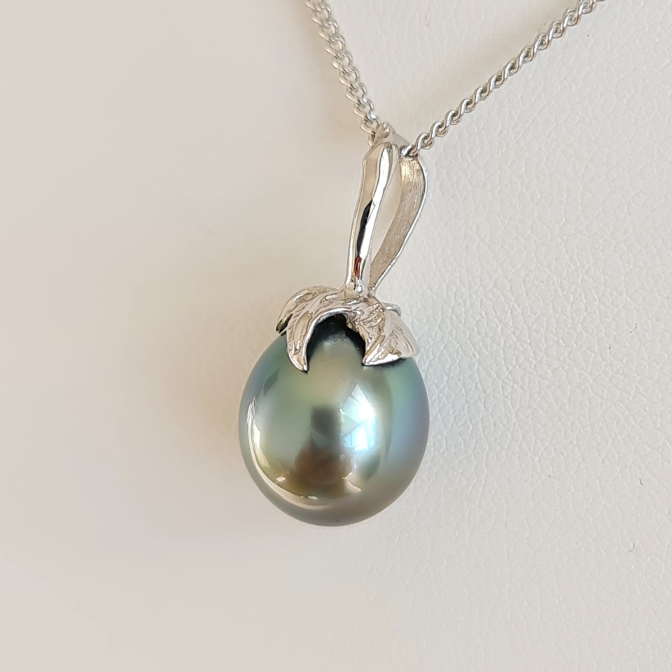 Larme des Dieux - Pendentif en Or Blanc et Perle de Tahiti d'Exception