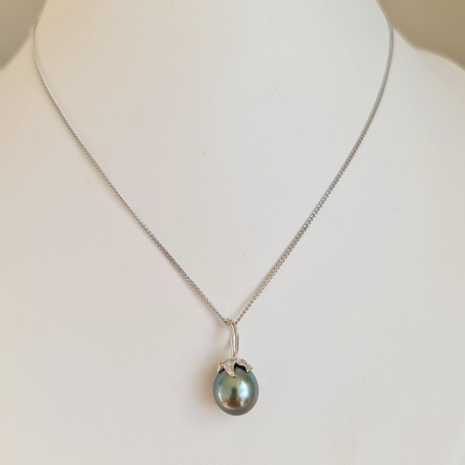 Larme des Dieux - Pendentif en Or Blanc et Perle de Tahiti d'Exception