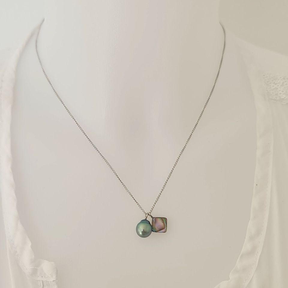 Tahiti - Collier Argent rhodié et Perle de Tahiti d'Exception