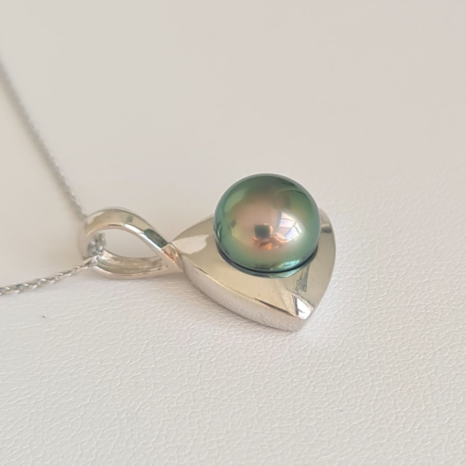 Triangle d'Ô - Pendentif Argent Rhodié et Perle de Tahiti d'exception