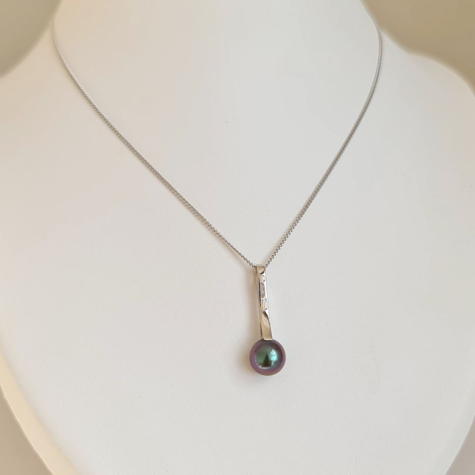 Arutua - Pendentif en Or Blanc et Perle de Tahiti d'exception