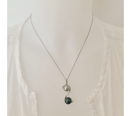 Toi&Moi Moorea - Pendentif en Or Blanc et Perles de Tahiti d'exception