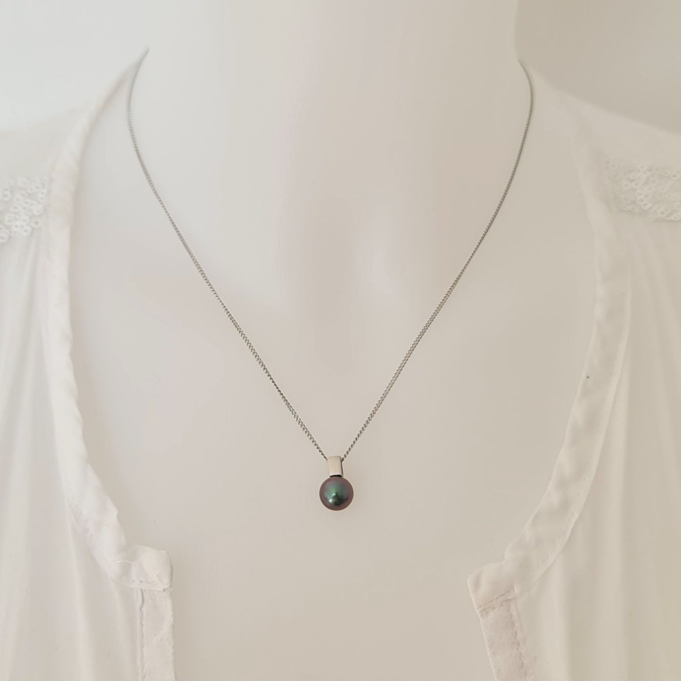 Belle de Nuit  - Pendentif Or 18 carats et Perle de Tahiti d'exception