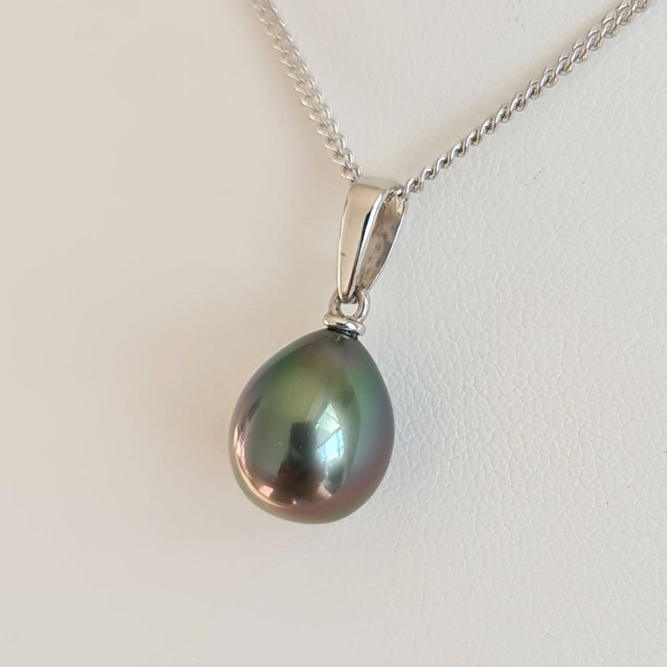 Belle de Jour  - Pendentif Or Blanc 18 carats et Perle de Tahiti d'exception