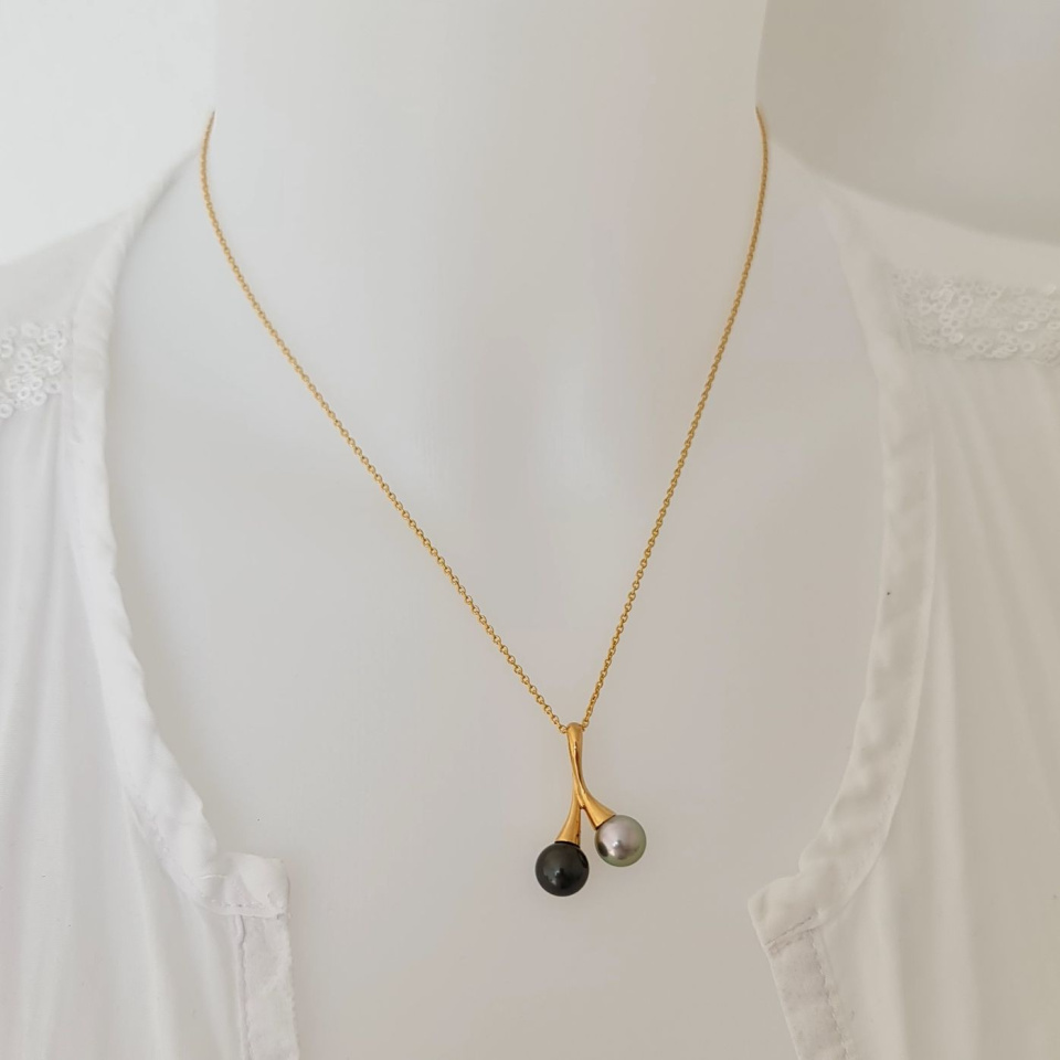 Toi&Moi Tahaa - Pendentif en Or Jaune et Perles de Tahiti d'Exception