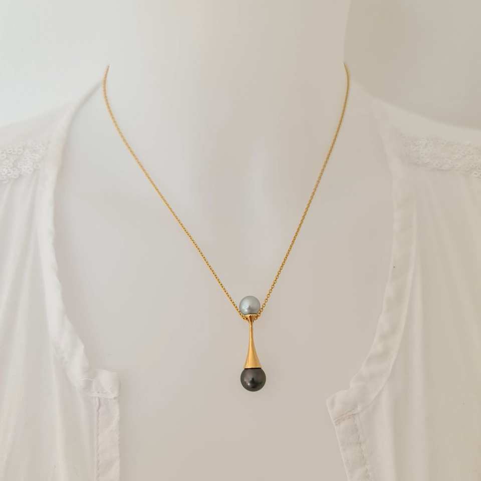 Toi&Moi Kaukura - Pendentif en Or Jaune et Perles de Tahiti d'Exception
