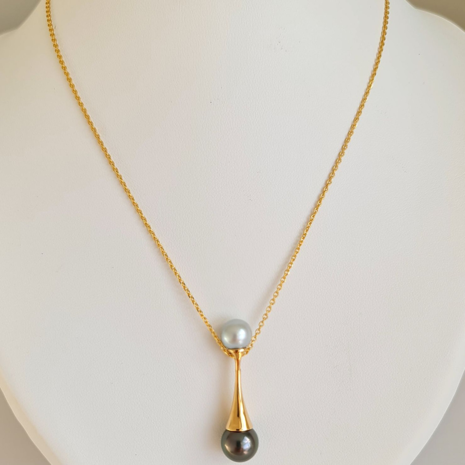 Toi&Moi Kaukura - Pendentif en Or Jaune et Perles de Tahiti d'Exception