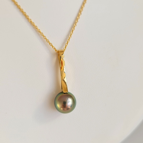 Arutua - Pendentif en Or Jaune et Perle de Tahiti d'Exception