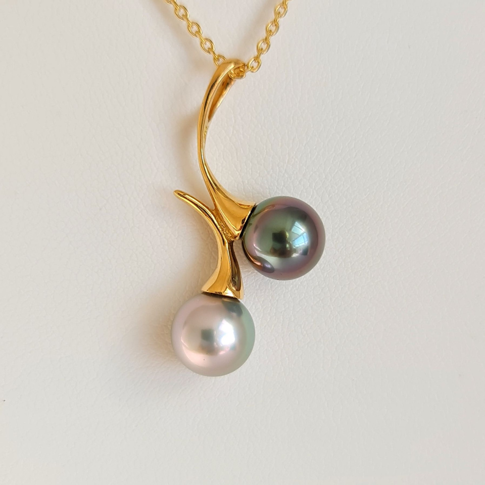 Toi&Moi Bora Bora - Pendentif en Or Jaune et Perles de Tahiti d'Exception