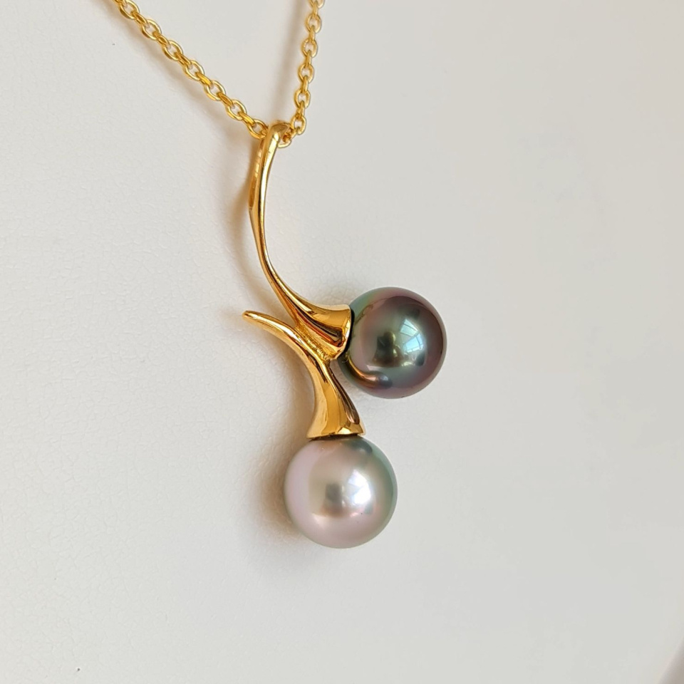 Toi&Moi Bora Bora - Pendentif en Or Jaune et Perles de Tahiti d'Exception