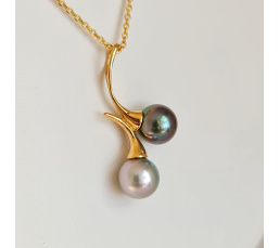 Toi&Moi Bora Bora - Pendentif en Or Jaune et Perles de Tahiti d'Exception