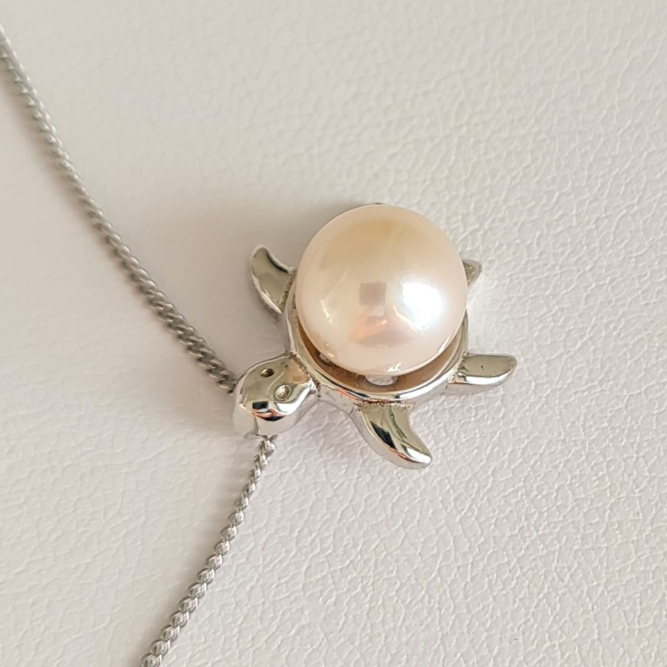 Tortue - Pendentif Argent Rhodié et Véritable Perle d'Eau Douce