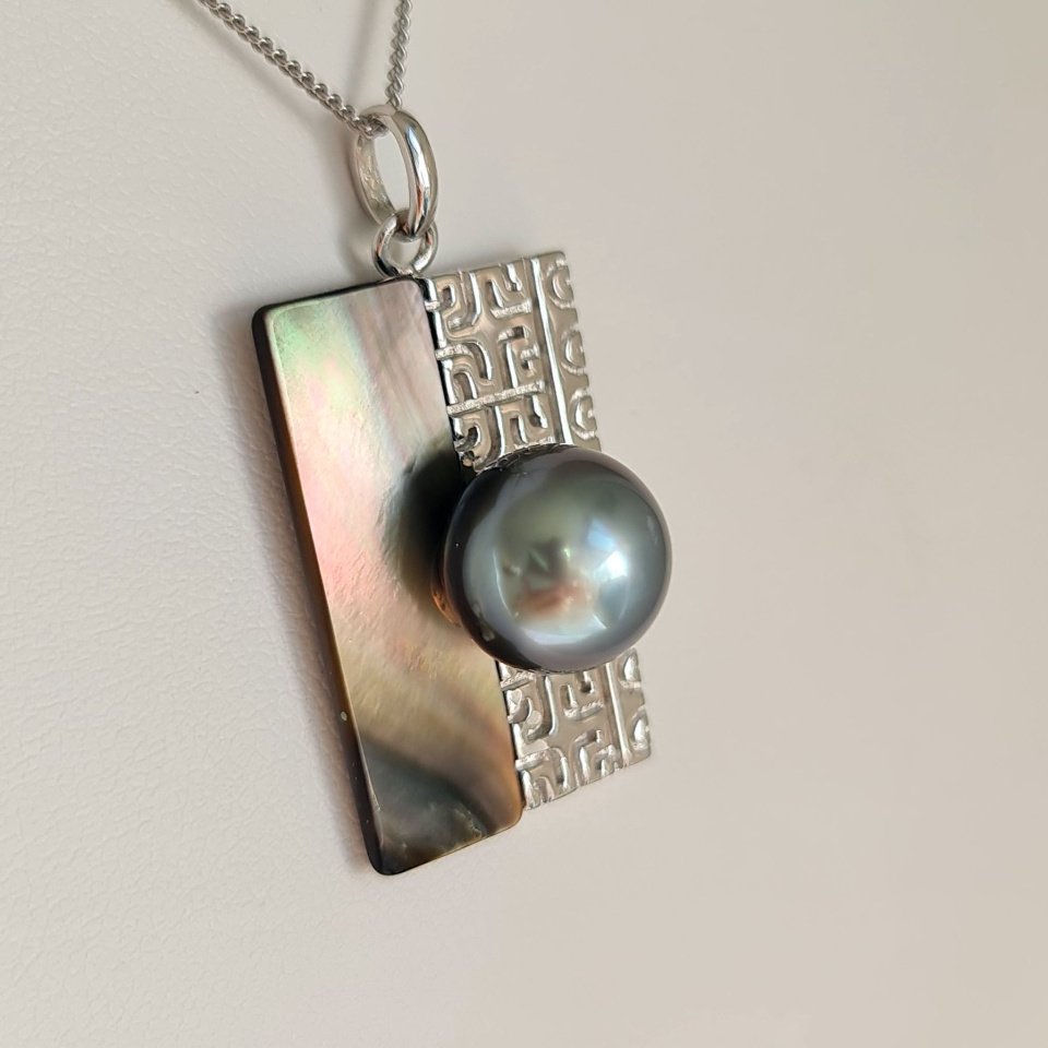 Hiva Oa - Pendentif en Argent, Nacre et Véritable Perle de Tahiti