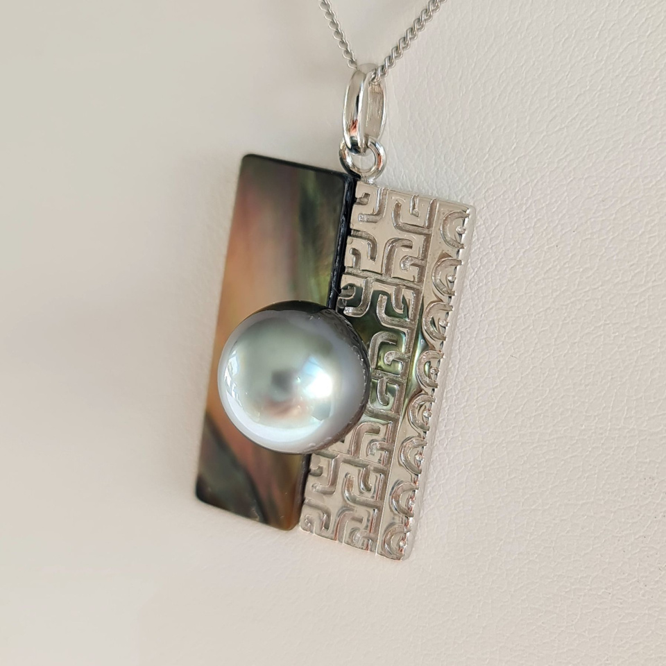Hiva Oa - Pendentif en Argent, Nacre et Véritable Perle de Tahiti