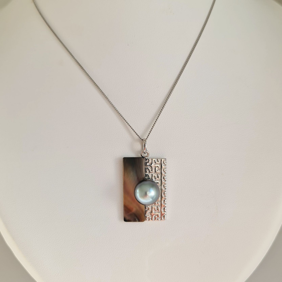 Hiva Oa - Pendentif en Argent, Nacre et Véritable Perle de Tahiti