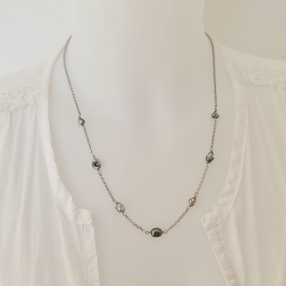 Kaukura - Collier Argent Rhodié et Véritables Keshis de Tahiti