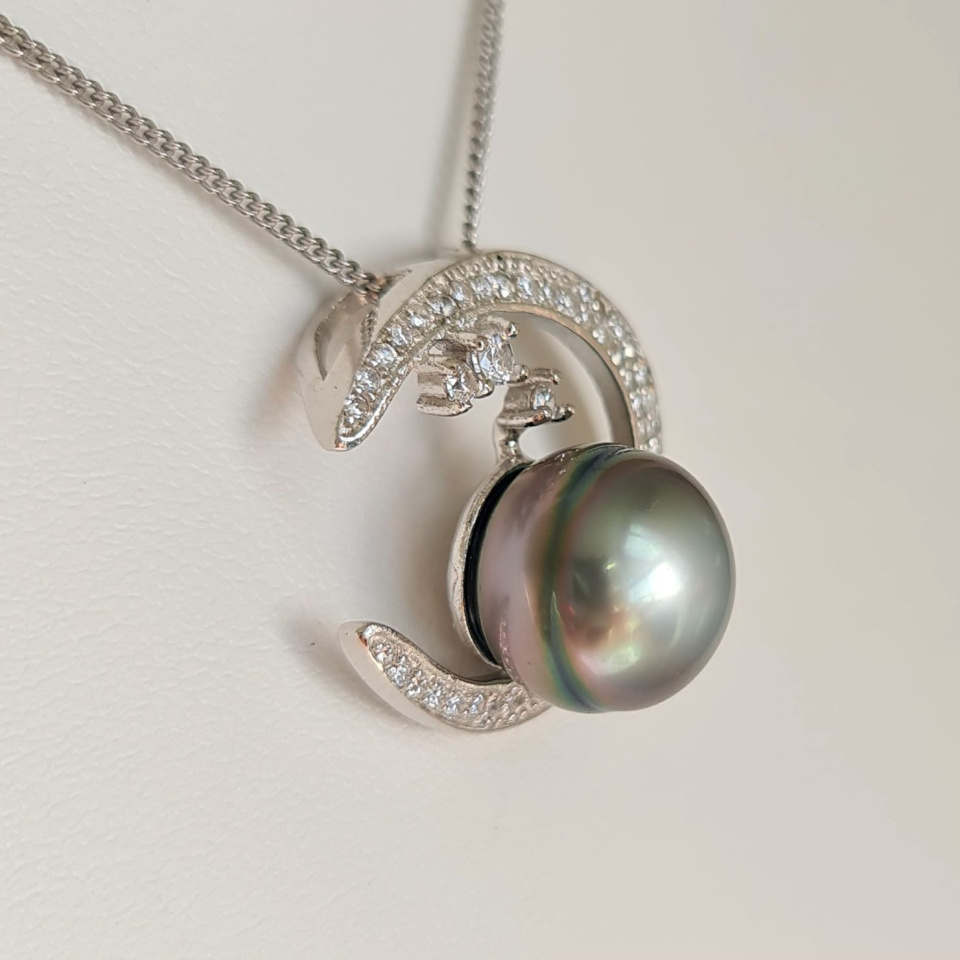 Tara - Pendentif Argent Rhodié, Oxydes de zirconium et Perle de Tahiti