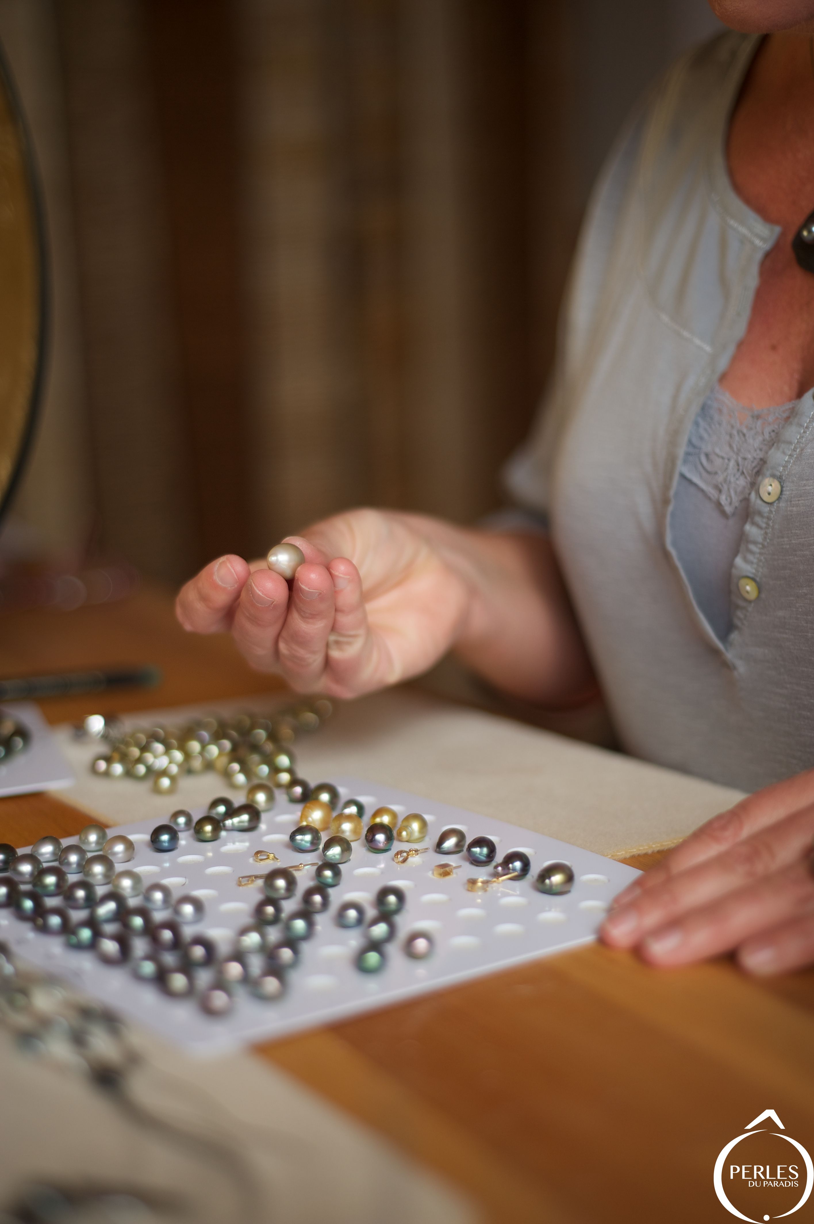 Choix des perles par la fondatrice Nathalie Le Gloahec